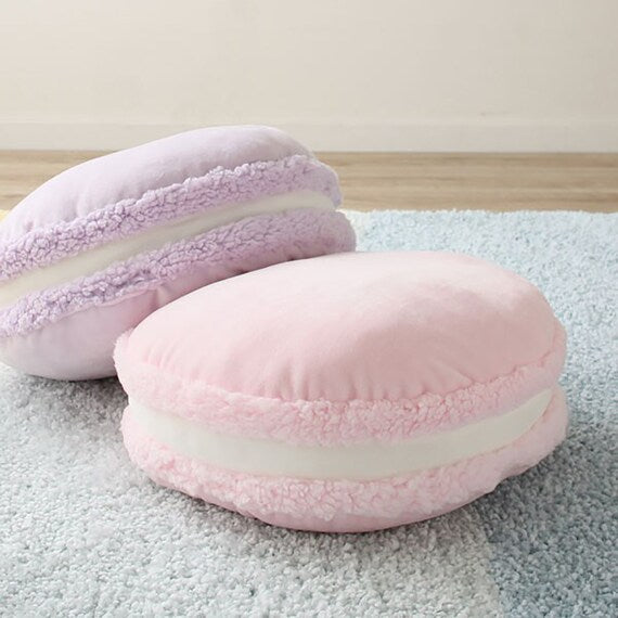 MOCHIMOCHI MACARON CUSHION2 CASSIS